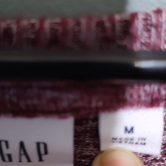 Gap Womens Sweater Top Size m Maroon Red Scoop Neck Long Sleeve Lightweight - Picture 3 of 8